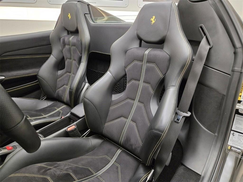 Ferrari 488 Spider NOLEGGIO LUNGO TERMINE - LEASING FULL INCLUSIVE
