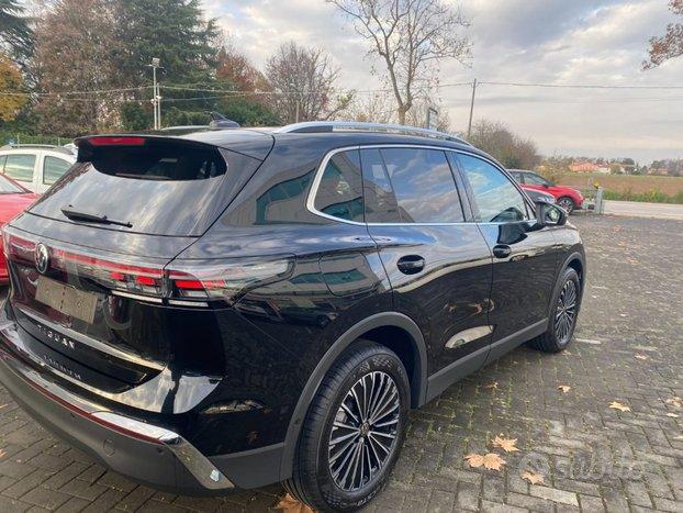 VOLKSWAGEN Tiguan 2.0 TDI 150 CV DSG Elegance