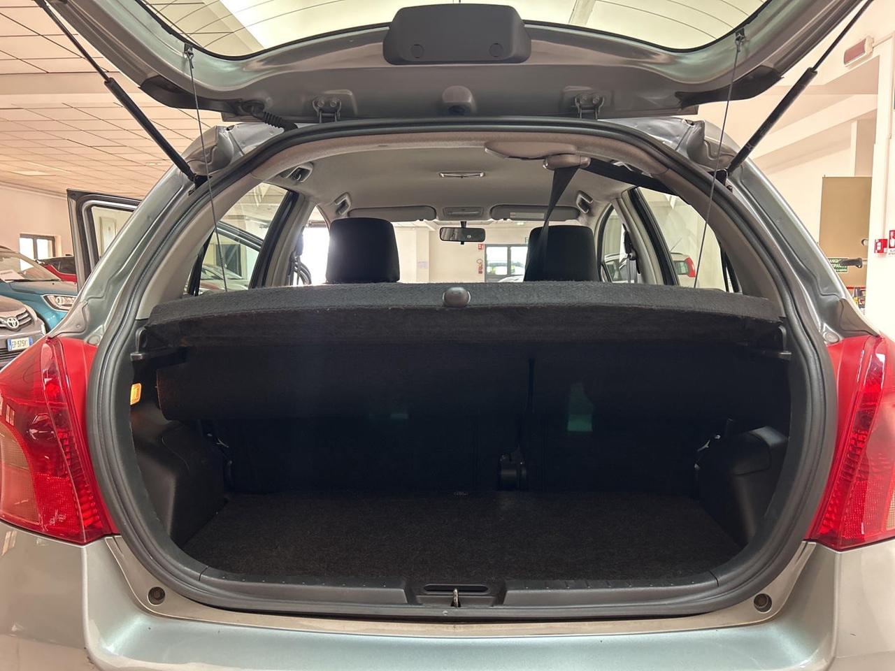 Toyota Yaris 5p 1.0 Sol