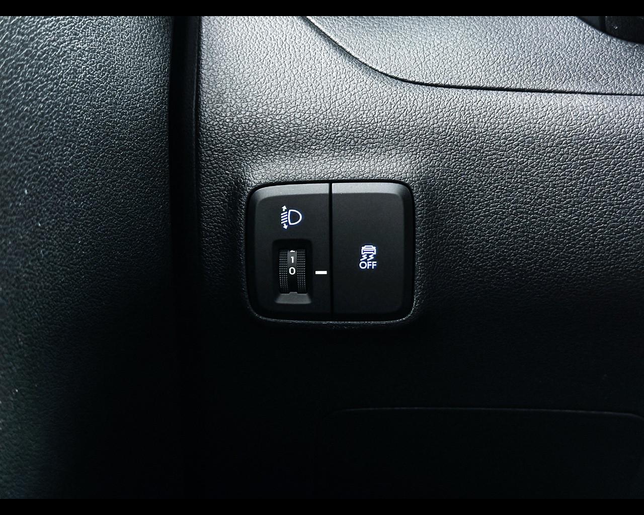 HYUNDAI i10 3ª serie - i10 1.0 MPI AT Connectline