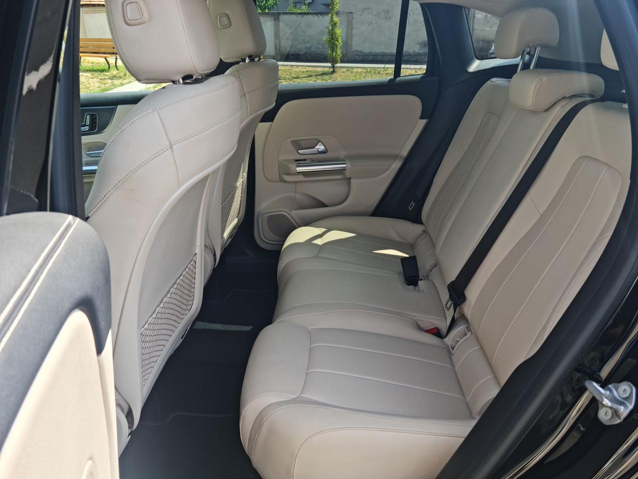 Mercedes-Benz CLA 250 PREMIUM #6265