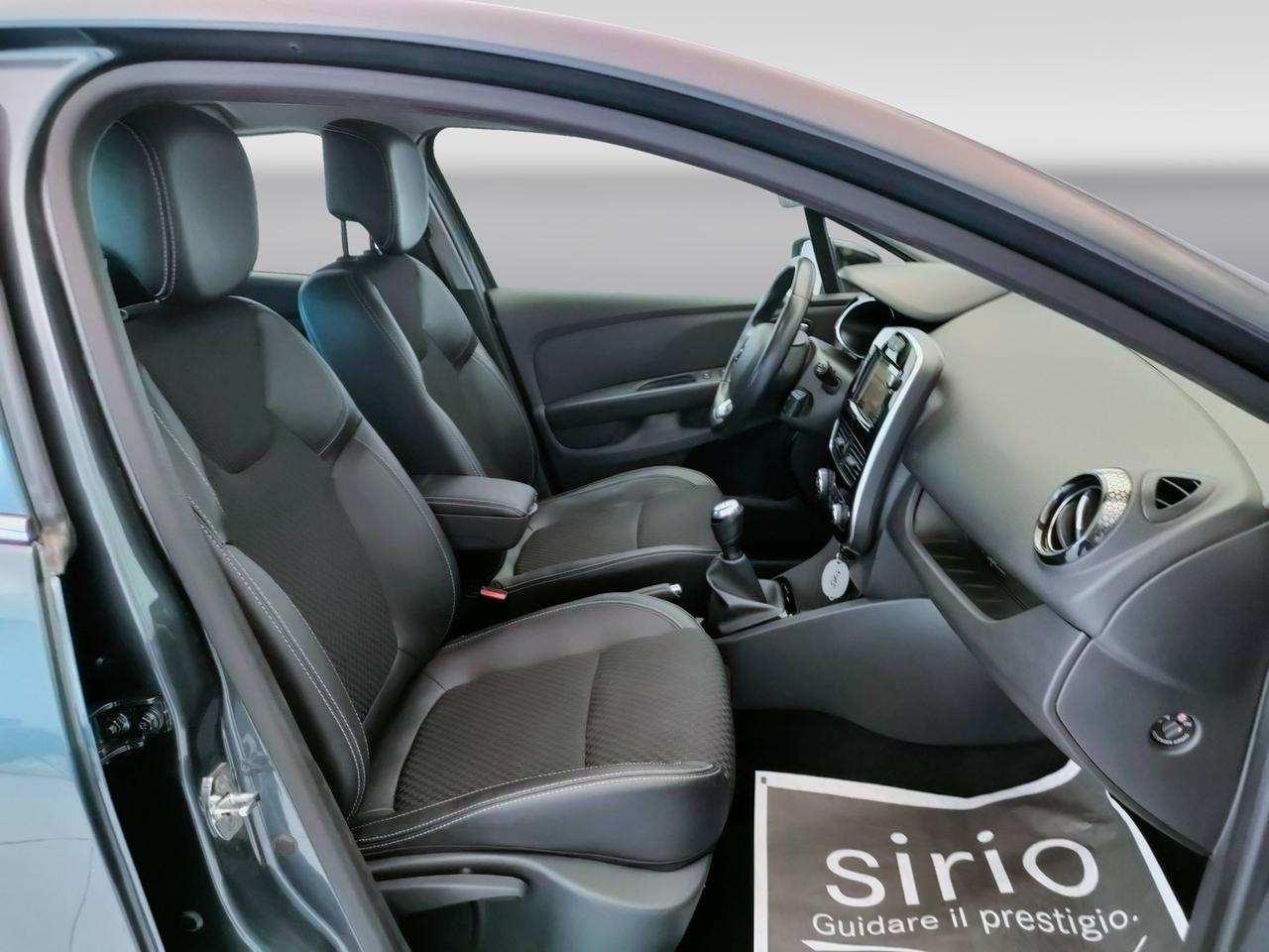 RENAULT Clio IV 2017 - Clio 1.5 dci Moschino Intens 90cv