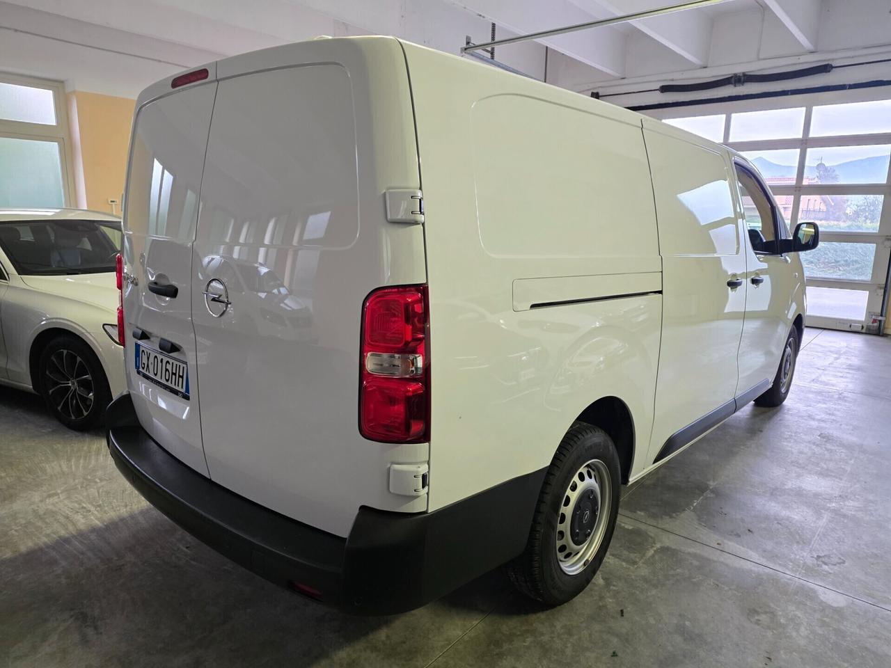 Opel Vivaro 1.5 Diesel 120CV passo lungo xl L3 H1 3000km uniprop