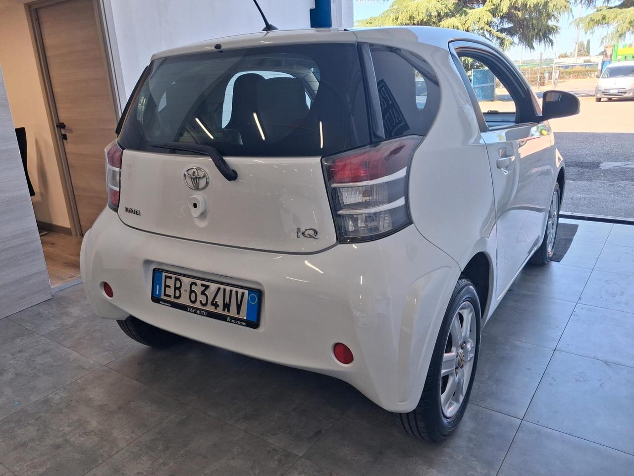 Toyota iQ 1.0 Sol