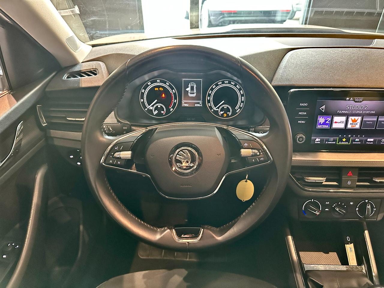 Skoda Kamiq 1.0 TSI Ambition Black Dots