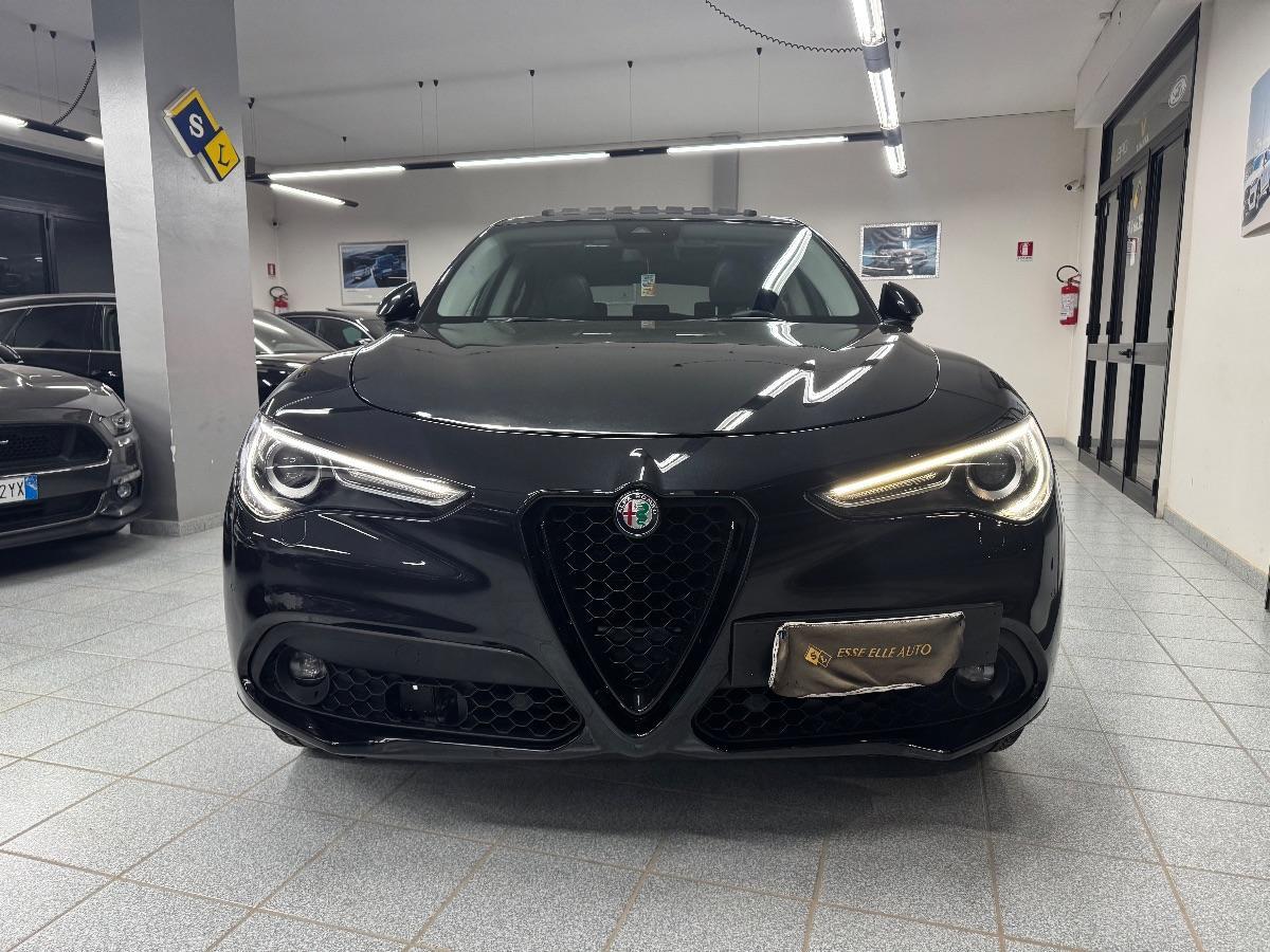 ALFA ROMEO STELVIO 2.2 T.diesel 190 CV AT8 Q4 Exec. UNICO PROPRIETARIO/ NAVIGATORE/ PORTELLONE ELETTRICO