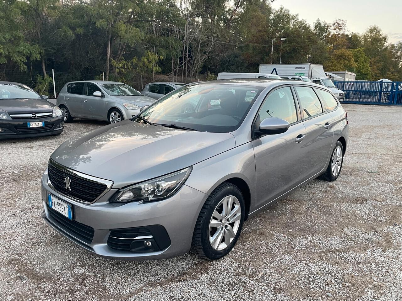 Peugeot 308 BlueHDi 100 S&S SW Access