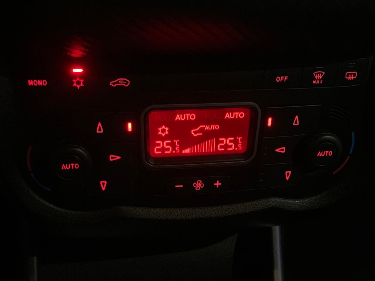 Alfa Romeo MiTo 1.3 JTDm-2 95 CV S&S Distinctive