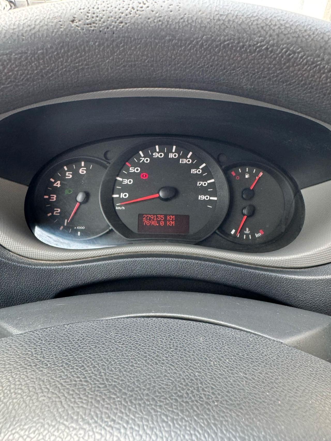 Renault Master T35 2.3 dCi/125 PL-DC Cabinato E5