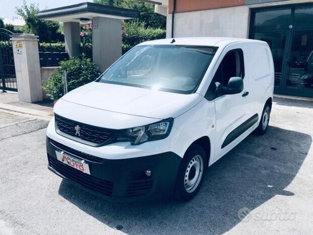 PEUGEOT Partner BlueHDi 75 PC