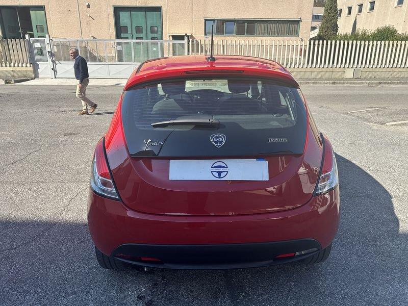 Lancia Ypsilon Ypsilon 1.0 firefly hybrid Silver Plus s&s 70cv