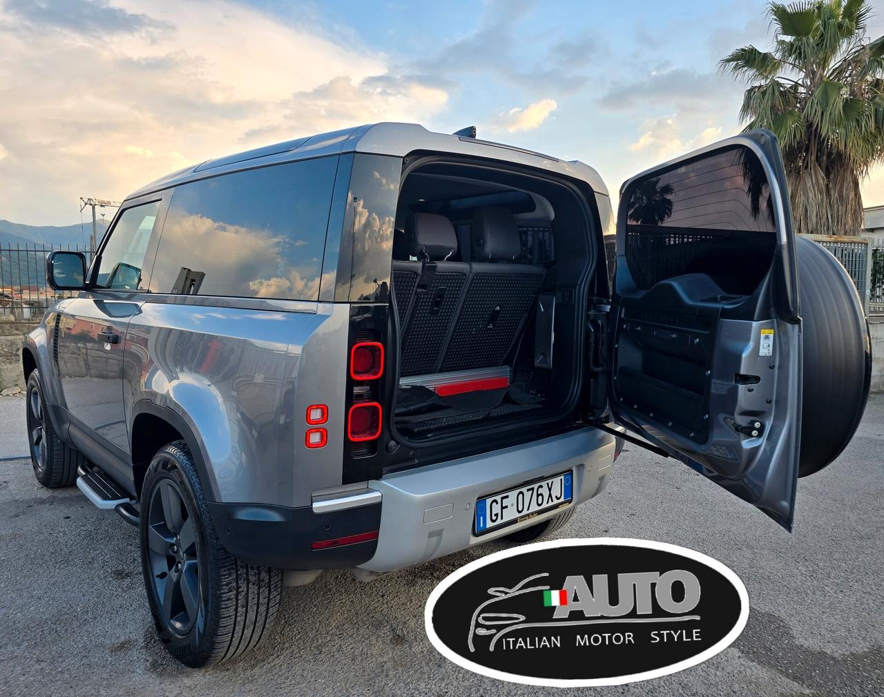 Land Rover Defender 90 3.0D I6 200 CV AWD Auto X-Dynamic SE