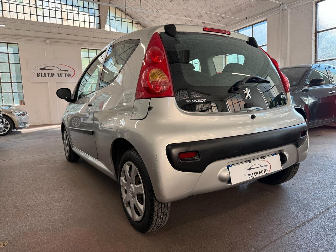 Peugeot 107 1.0 68CV 3p. AUTOMATICA - 1 PROPRIETARIO