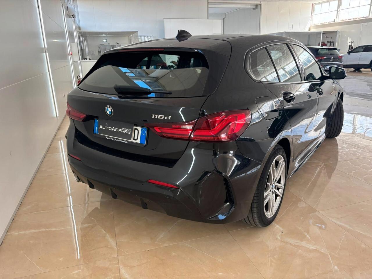 Bmw 116 116d 5p. Msport