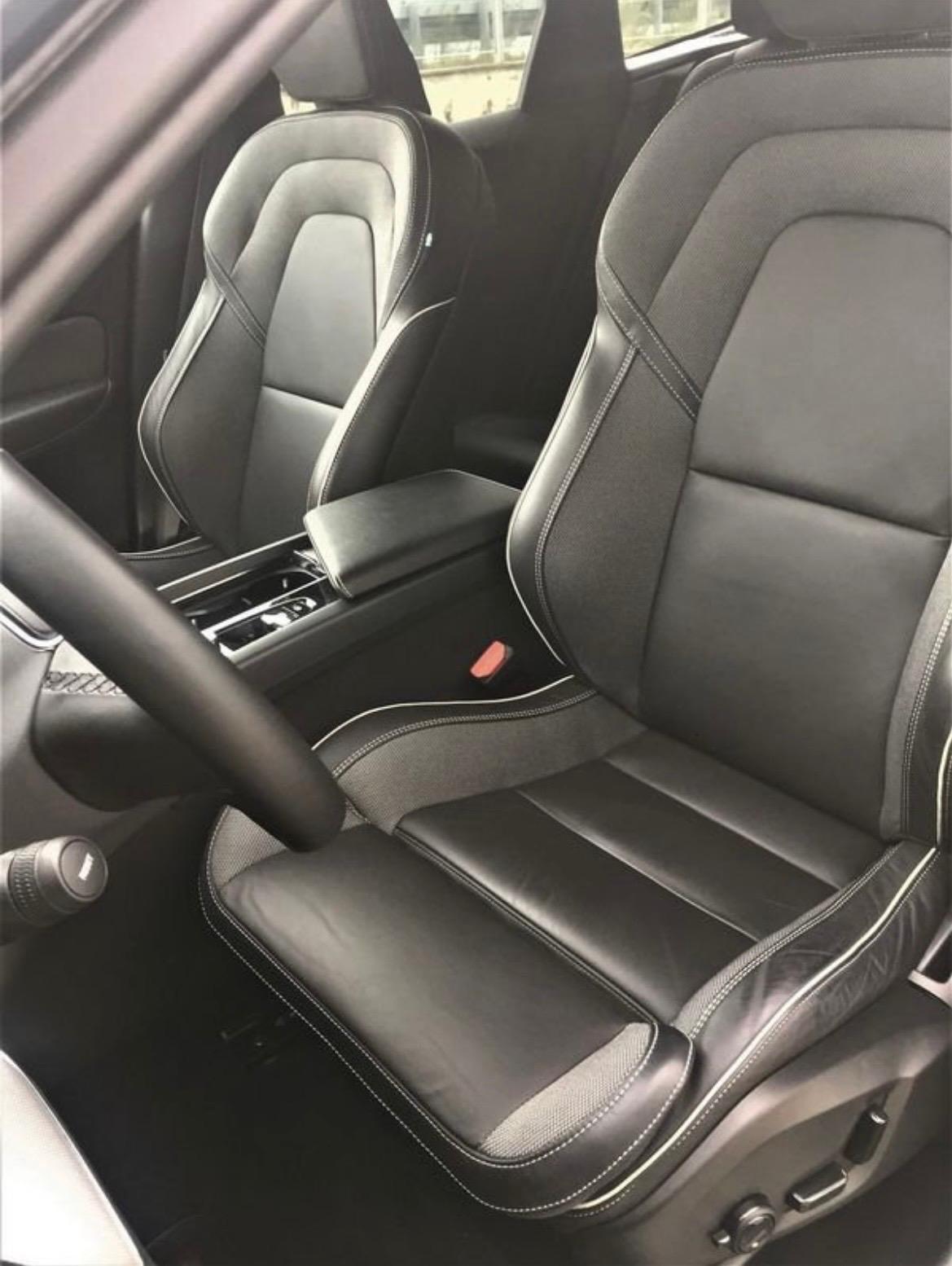 Volvo XC 60 - 4x4 -UNICO PROPRIETARIO-GARANZIA