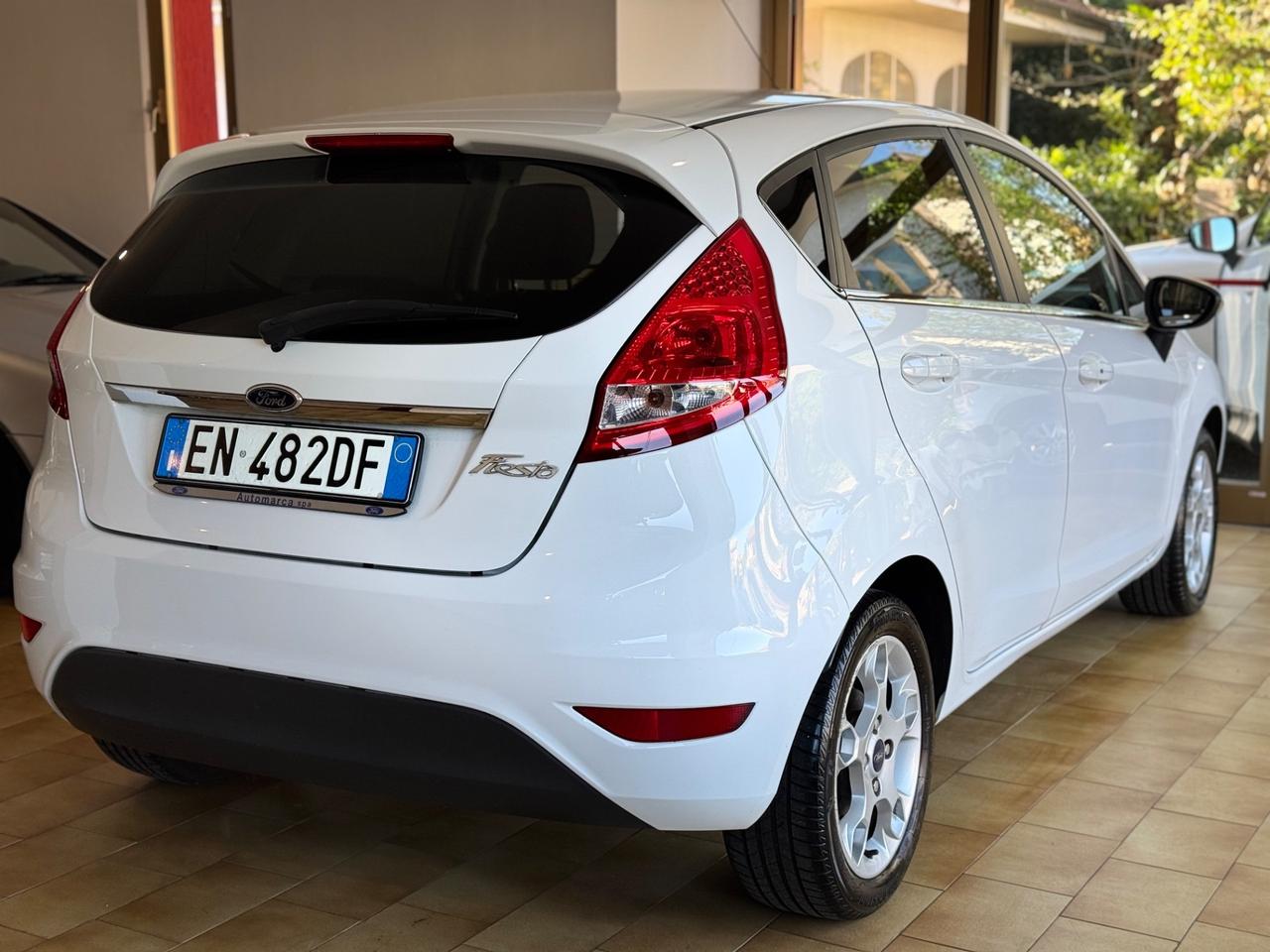 Ford Fiesta 1.4 TDCi 70CV 5 porte Titanium