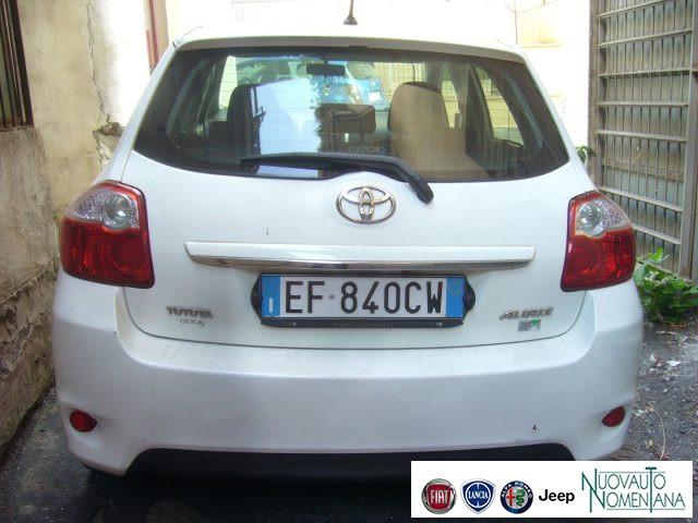 TOYOTA Auris 2.0 D-4D DPF 5porte Sol