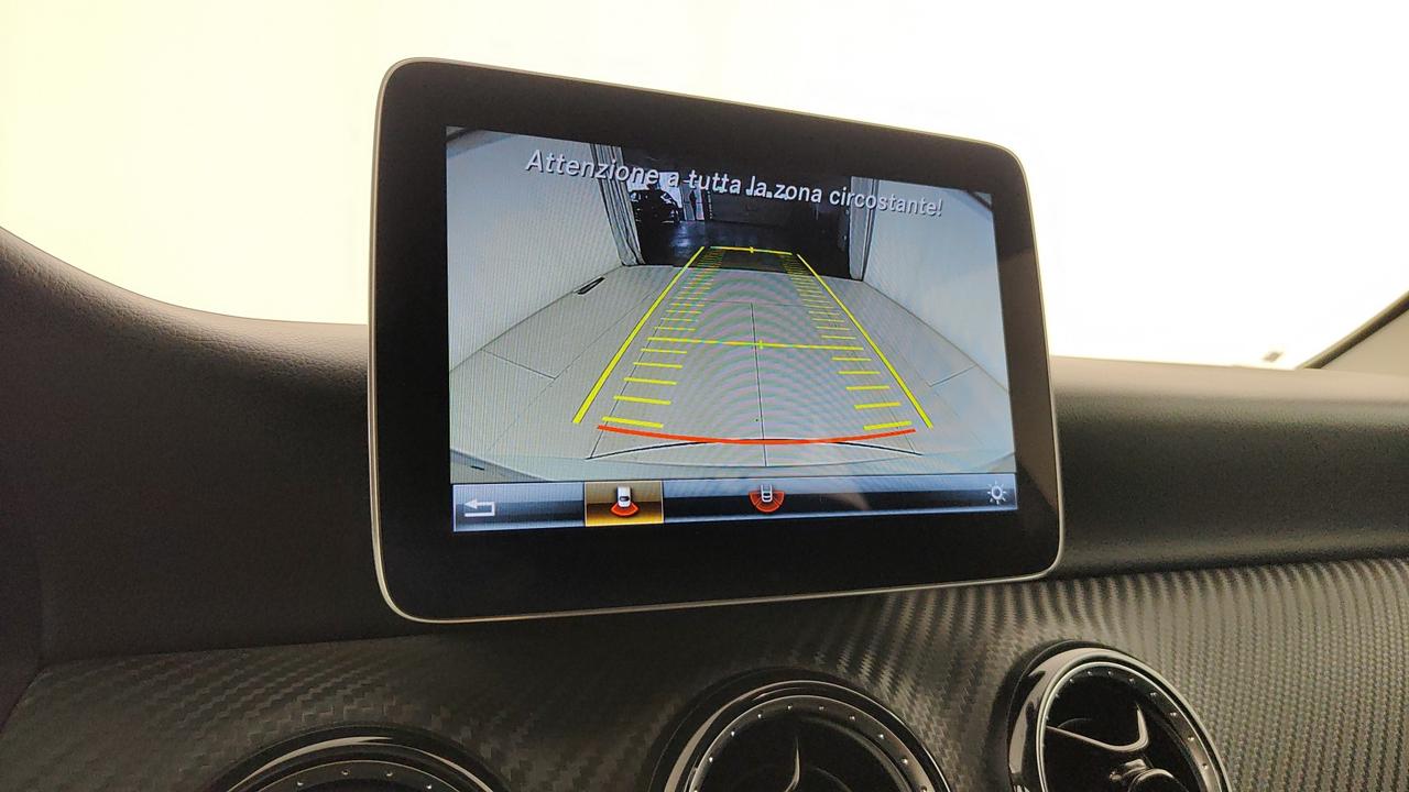 Mercedes-Benz GLA 180 Business