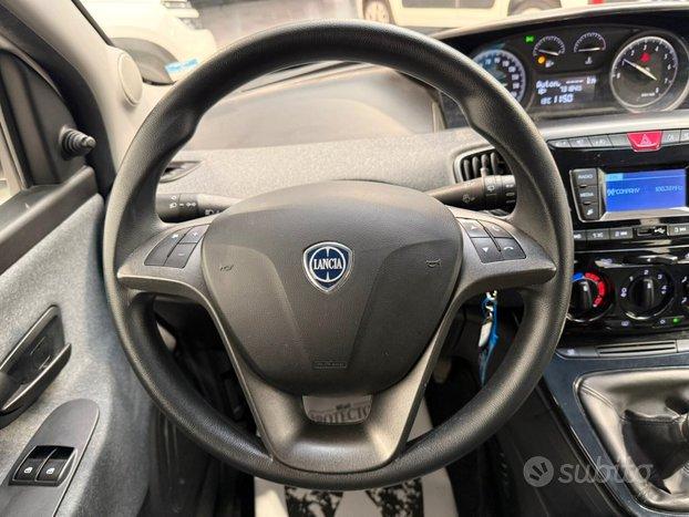 Lancia Ypsilon 1.2 69 CV S&S Elefantino Blu