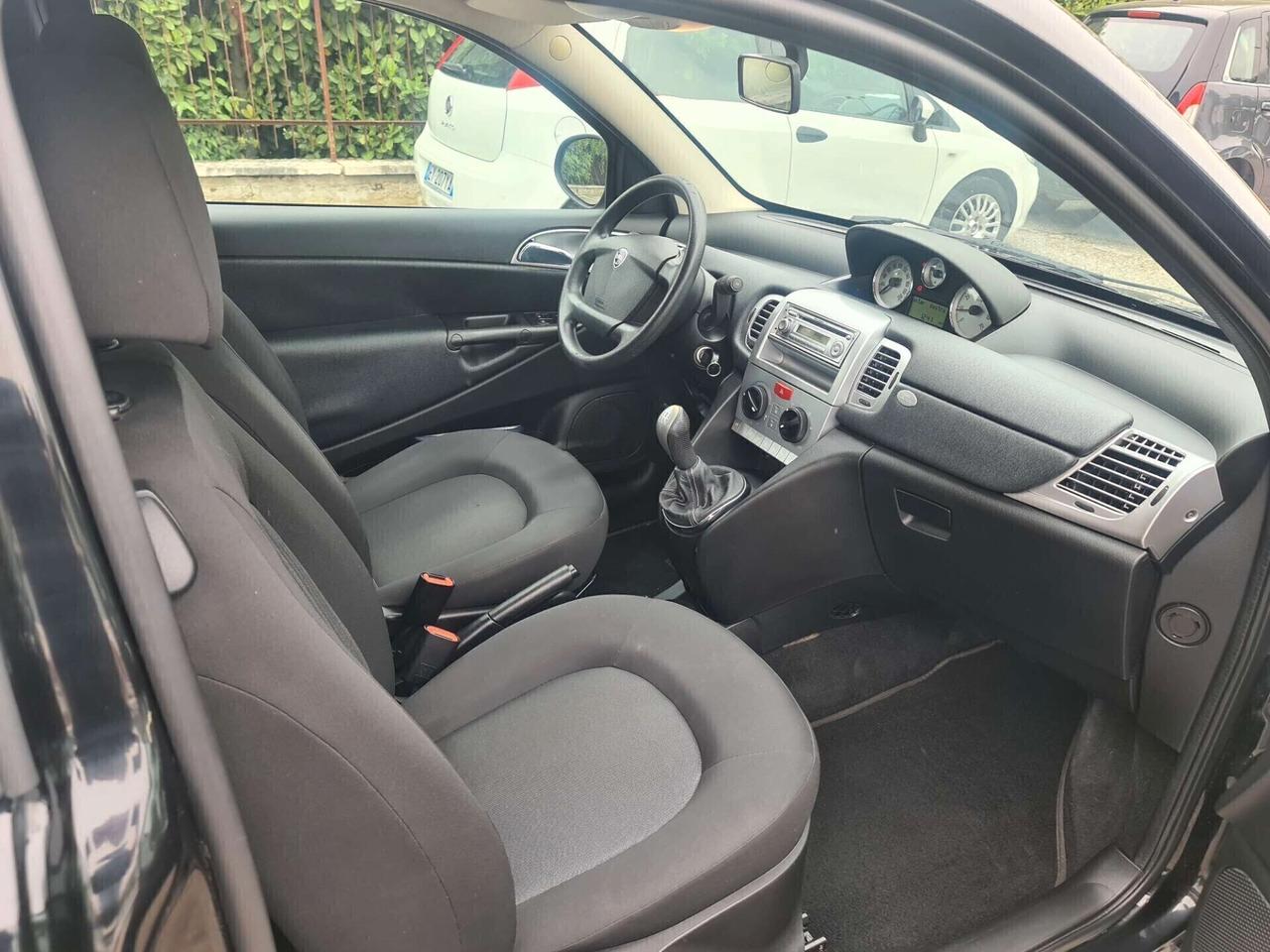 Lancia Ypsilon 1.3 MJT 75 CV Platinum Neopatentati