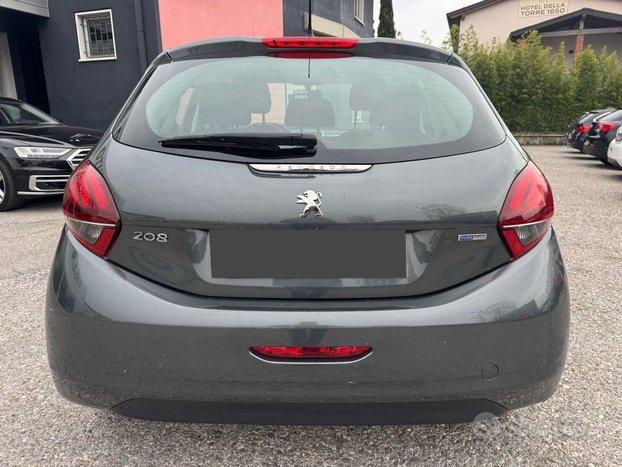 PEUGEOT 208 82 5 porte Allure