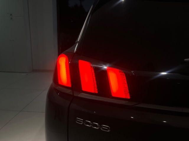 PEUGEOT 5008 BlueHDi 130 S&S EAT8 Allure Pack da?259,00 mensili