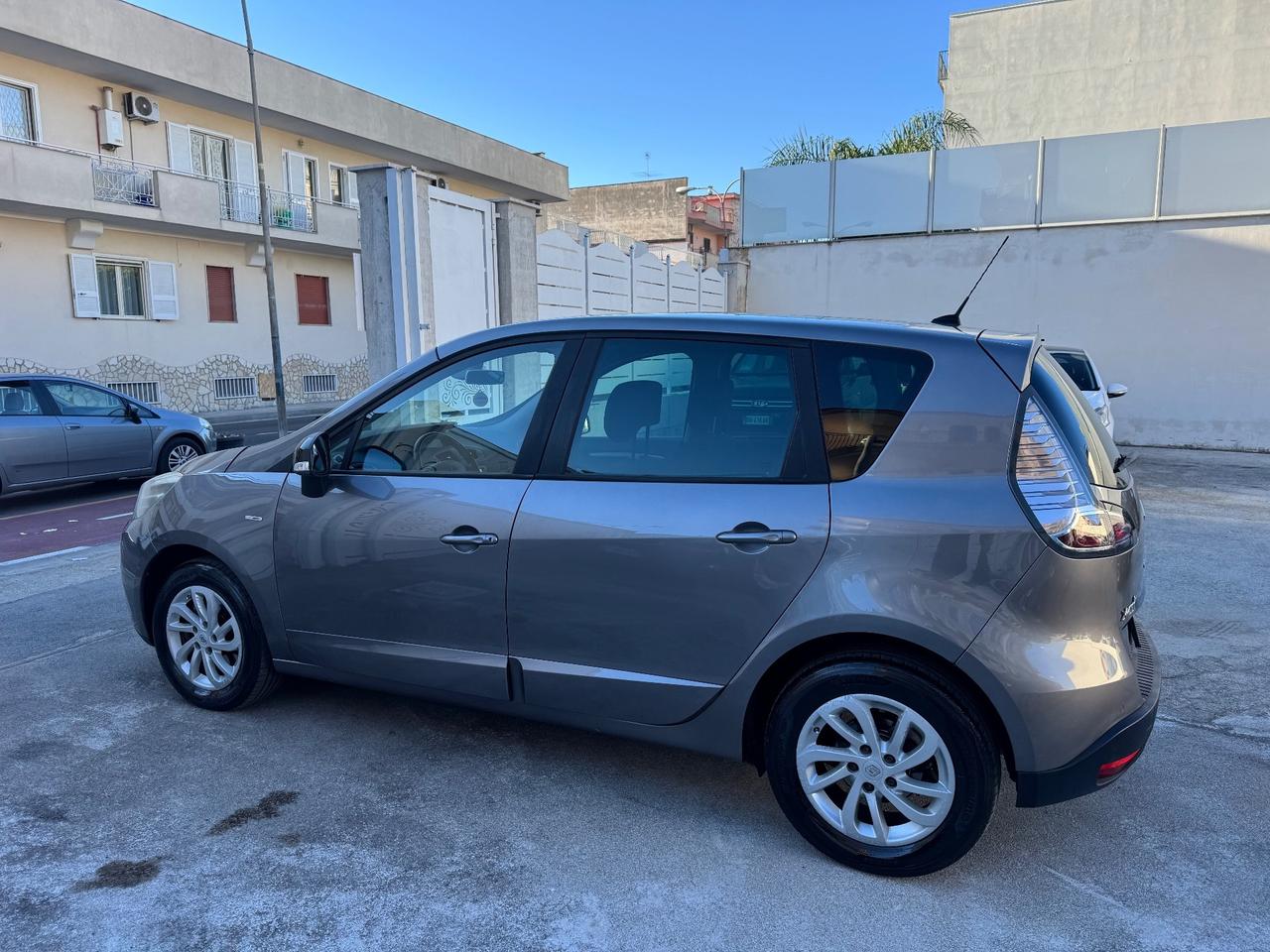 Renault Scenic XMod 1.5 DIESEL 110CV Limited 2015