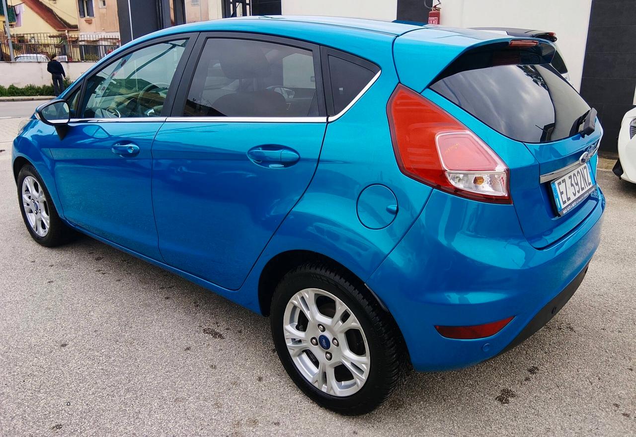 Ford Fiesta GPL Titanium EURO 6