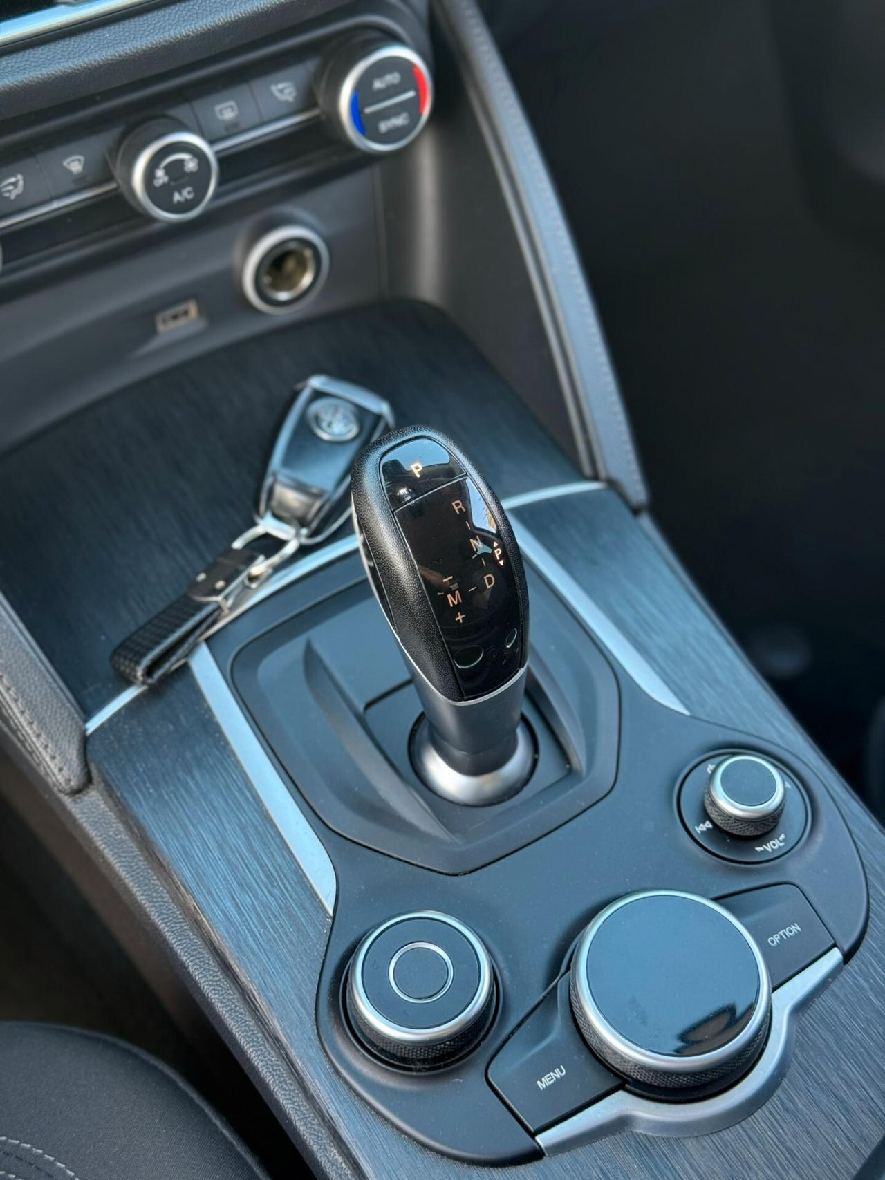 Alfa Romeo Stelvio 2.2 Turbodiesel 190 CV AT8 Q4 Business