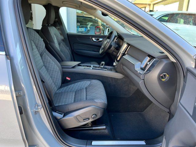 VOLVO XC60 B4 (d) automatico Core