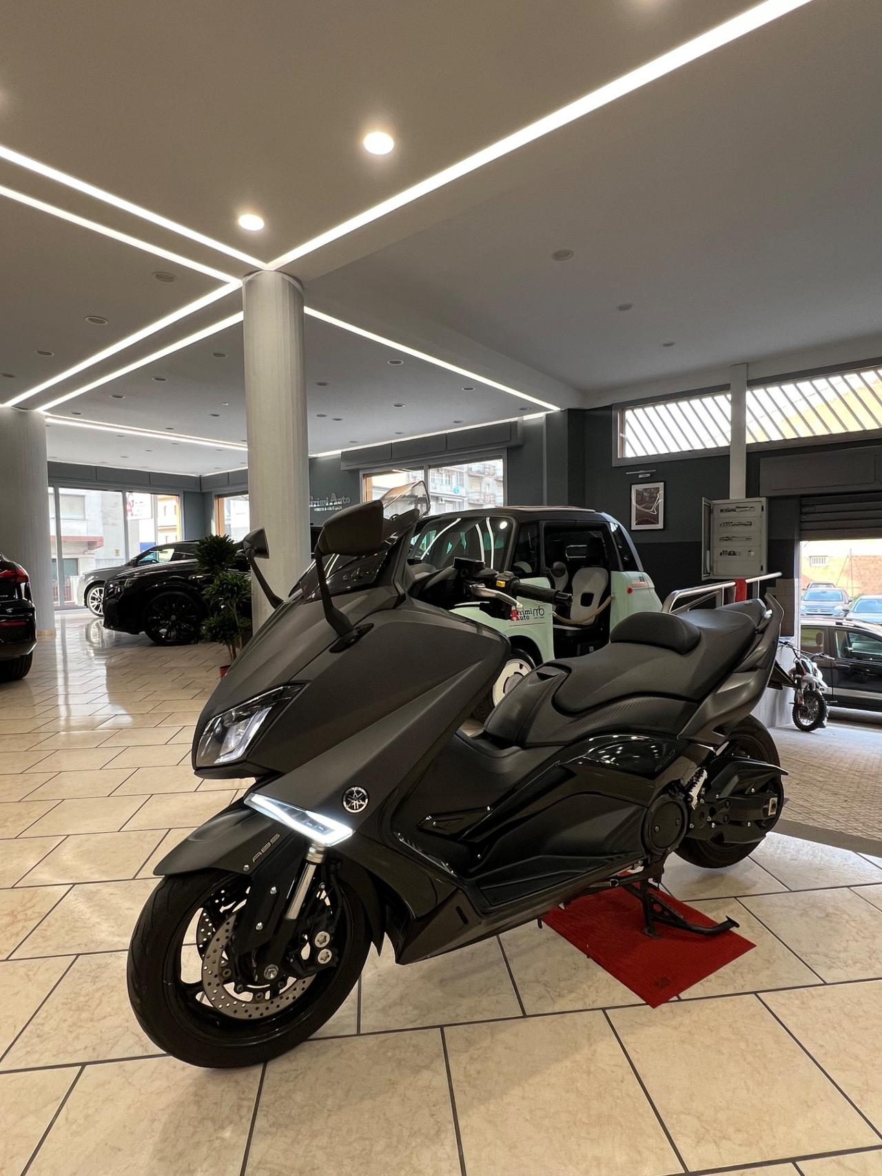 Yamaha TMAX 530 Tech Max