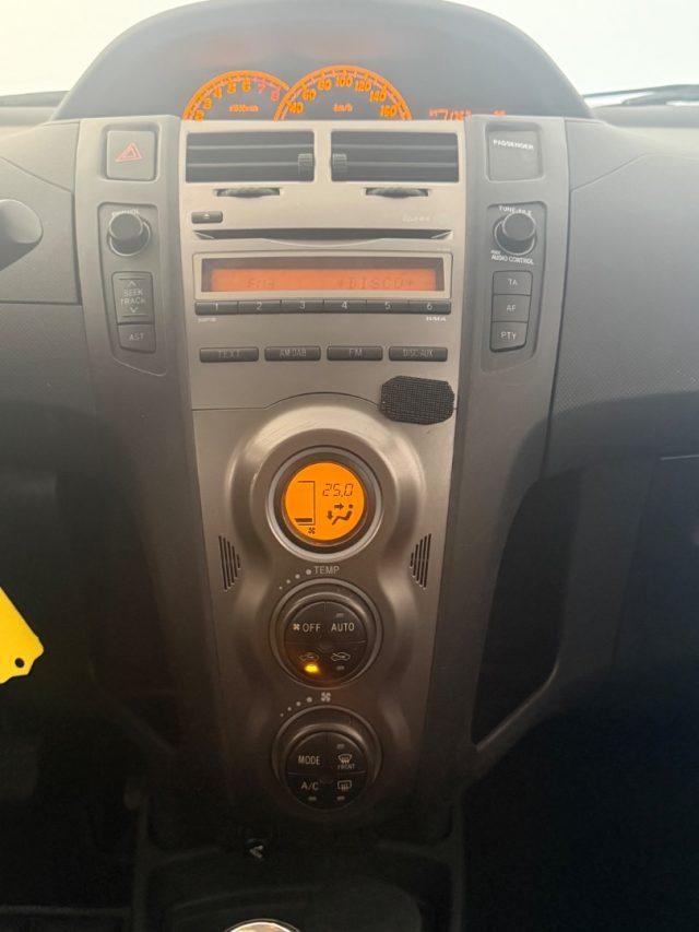 TOYOTA Yaris 1.0 5PORTE Sol