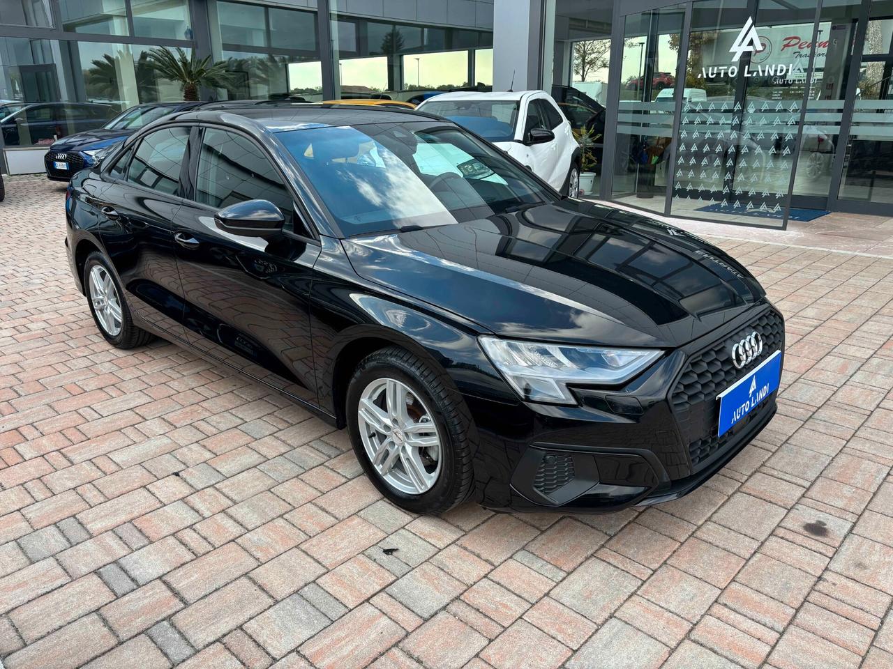 Audi A3 Sedan 30 TFSI S tronic Business Advanced
