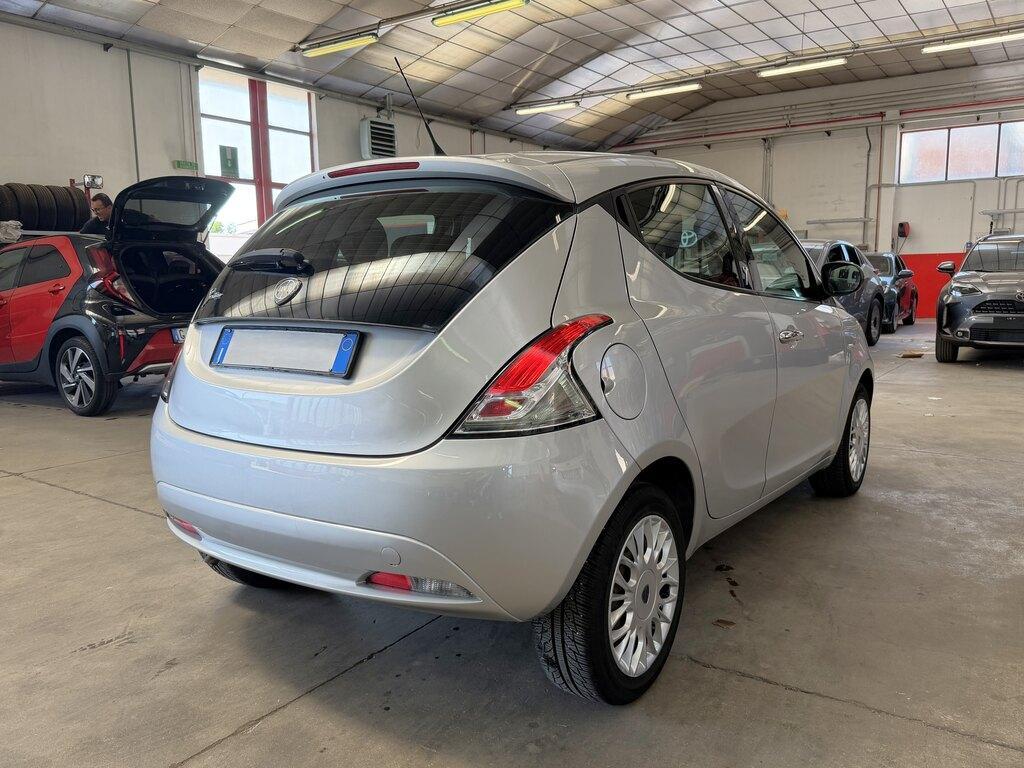 Lancia Ypsilon 5 Porte 1.2 Silver