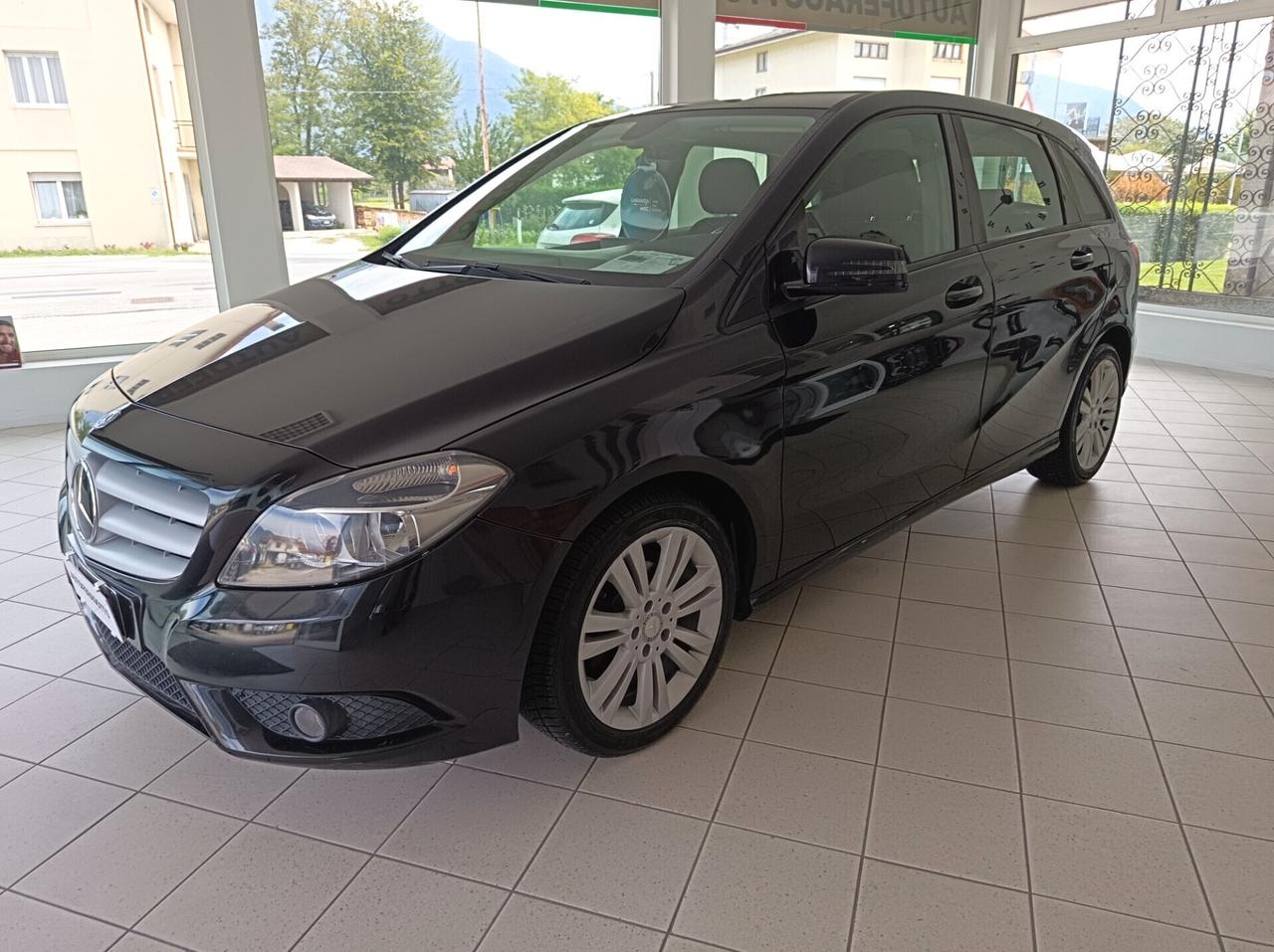 Mercedes B 180 CDI Executive "LEGGI"