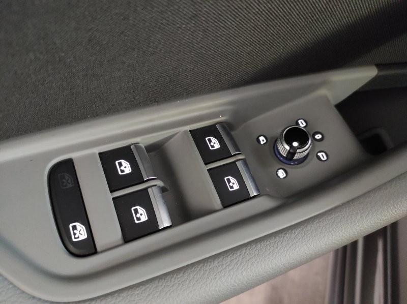 AUDI A4 5ª serie - A4 Avant 35 TFSI S tronic Business Advanced
