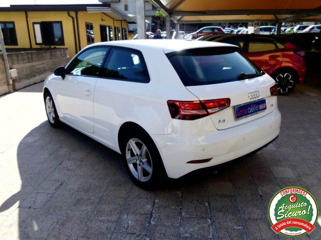 AUDI A3 1.6 TDI 116 CV Sport