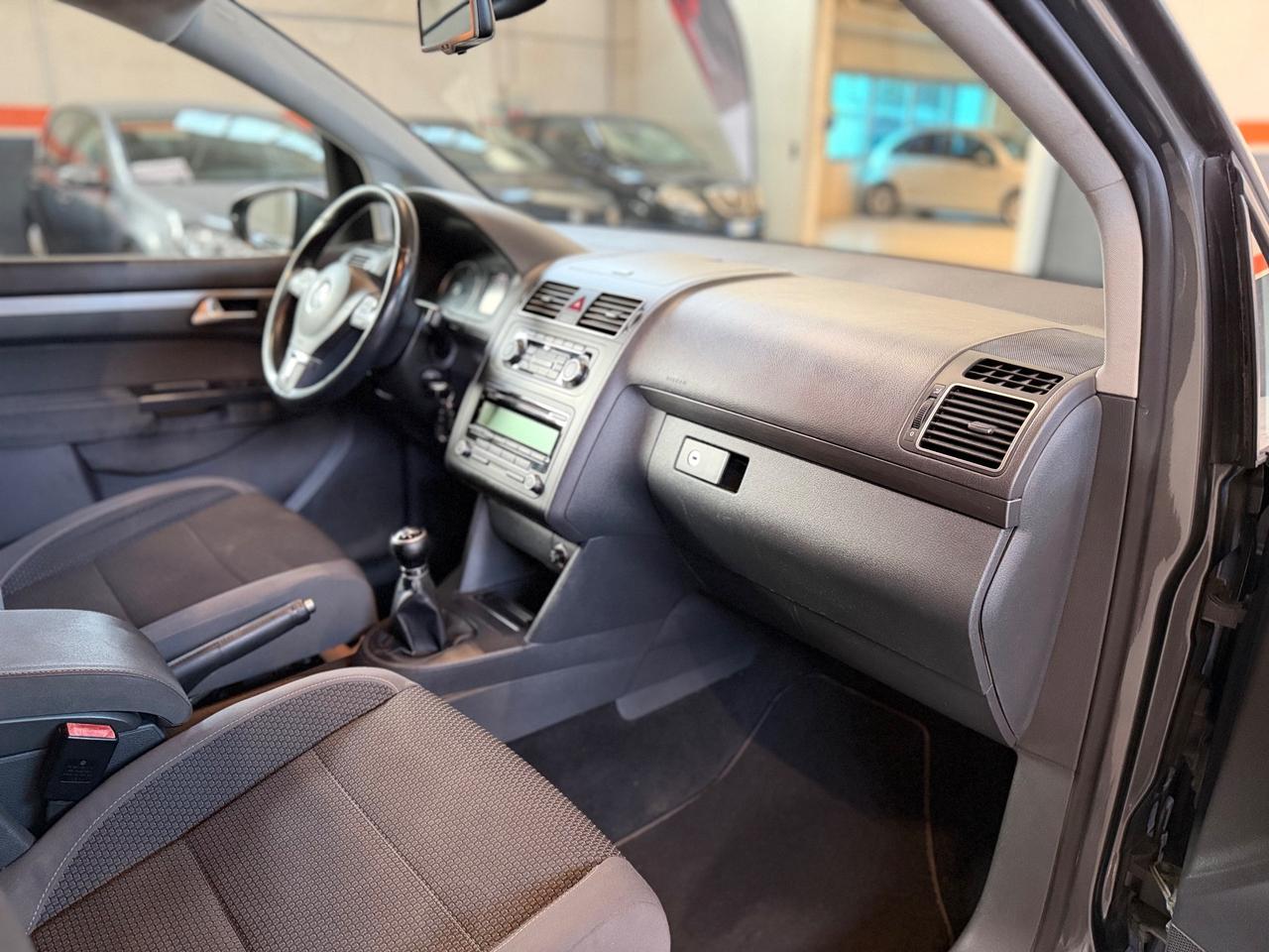 Volkswagen Touran 1.6 TDI Comfortline 7 POSTI NEOPATENTATI