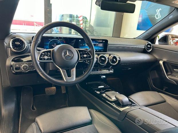 MERCEDES-BENZ CLA 200 d Automatic Shooting Brake