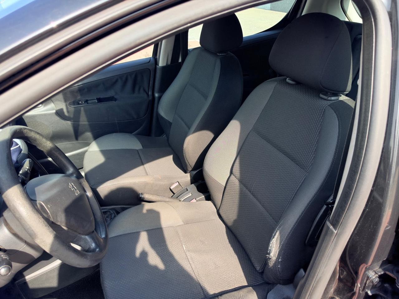 Peugeot 207 1.4 VTi 95CV 5p. XS