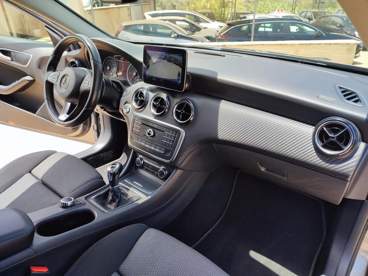 Mercedes-benz GLA 180 d Business