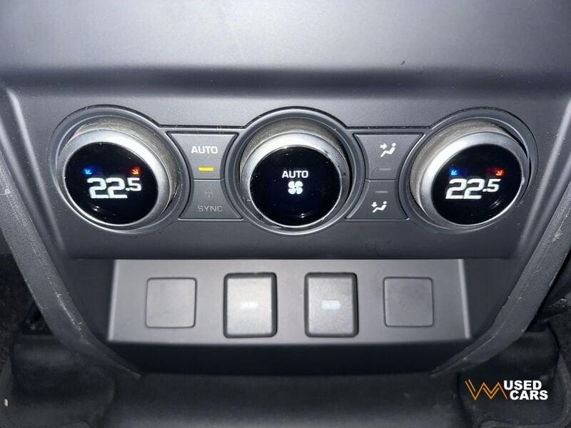 Land Rover Defender 110 3.0D I6 250 CV AWD Auto X-Dynamic HSE