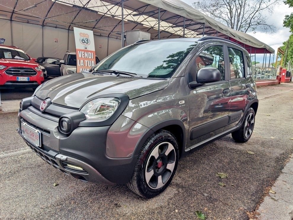 Fiat Panda 1.0 Hybrid CROSS OK NEOPATENTATI EURO 6