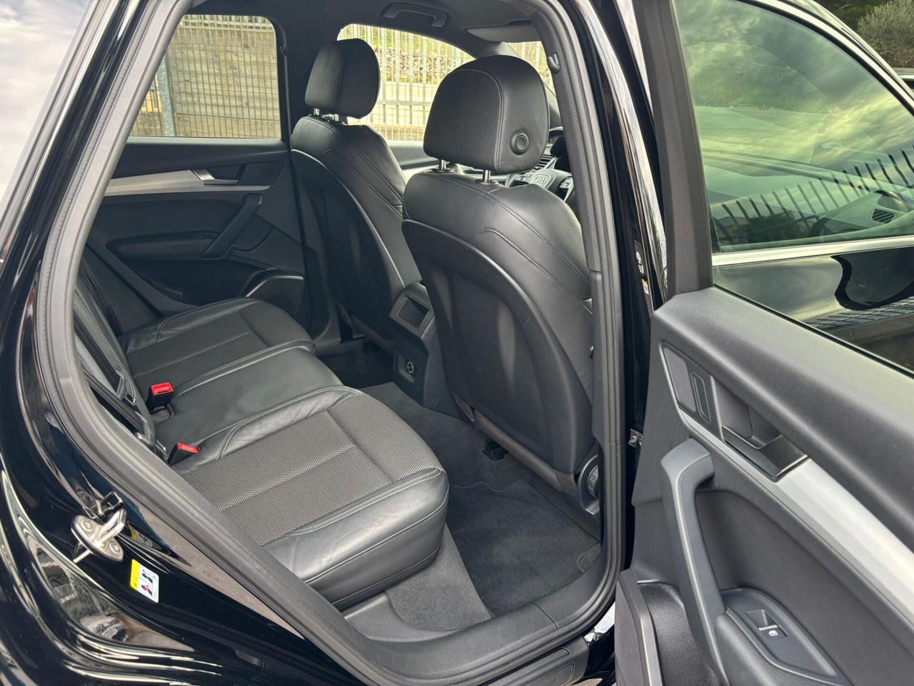 Audi Q5 40 TDI quattro S-tronic ! S-LINE INT/EST. !