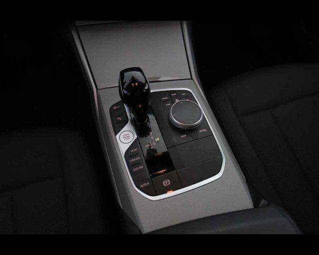 BMW 318 d 48V Touring Business Advantage