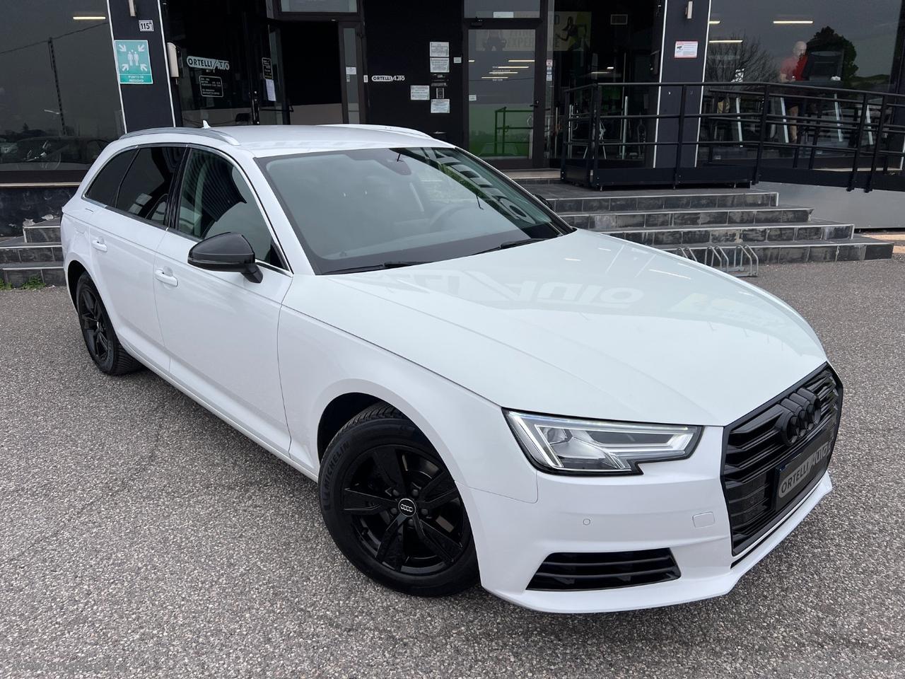 AUDI A4 Avant 30 TDI S tronic Business