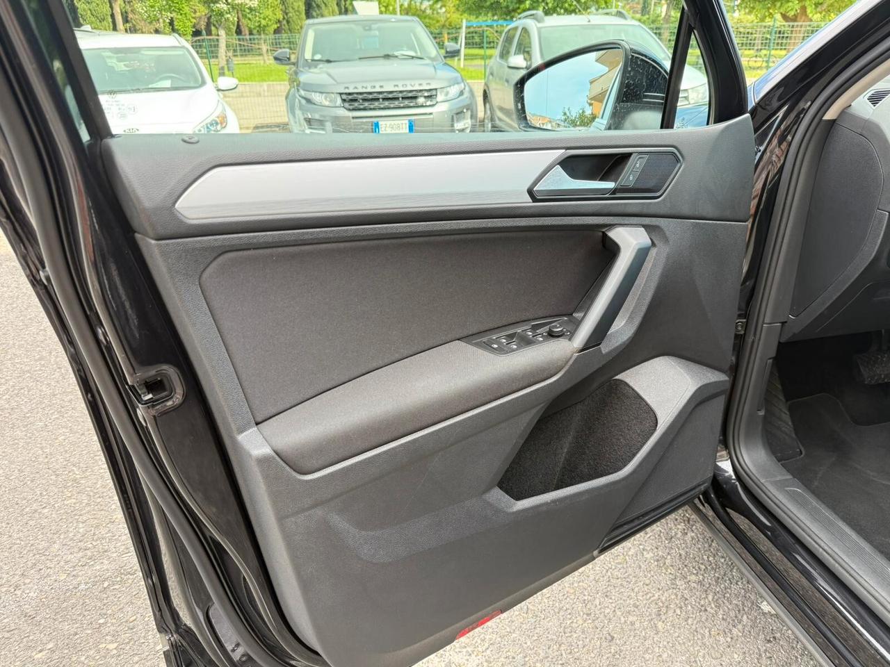 Volkswagen Tiguan 2.0 TDI SCR DSG 4MOTION Sport BMT
