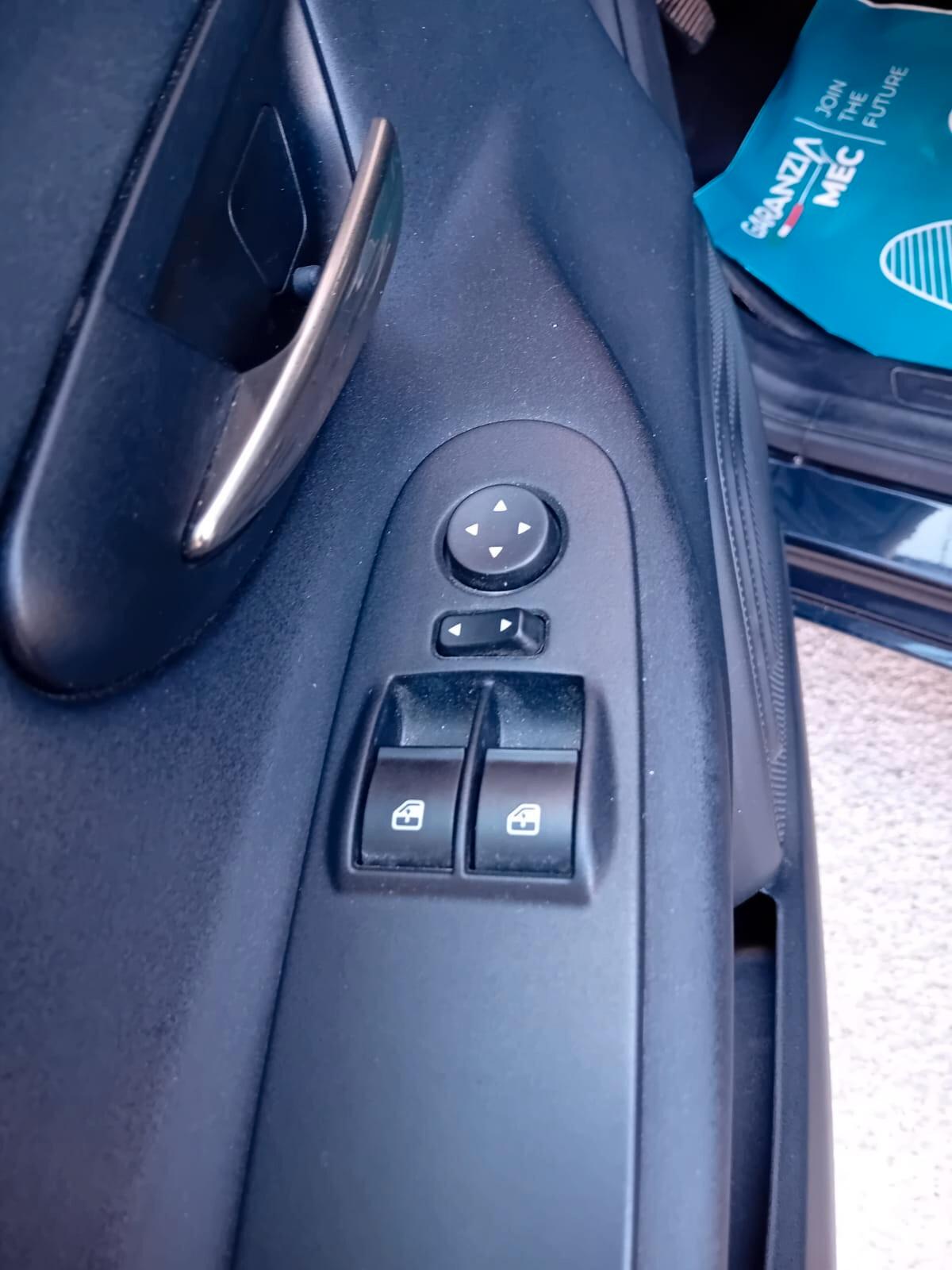 Lancia Ypsilon 1.2 69 CV 5 porte Opening Edition