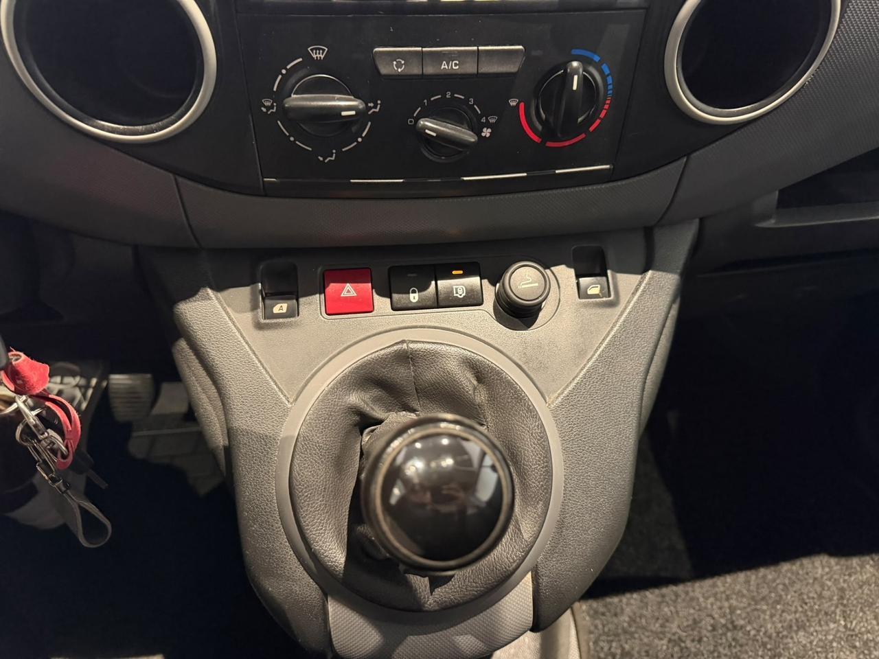 Peugeot Partner BlueHDi 100 ETG6 S&S L1 Furgone Premium