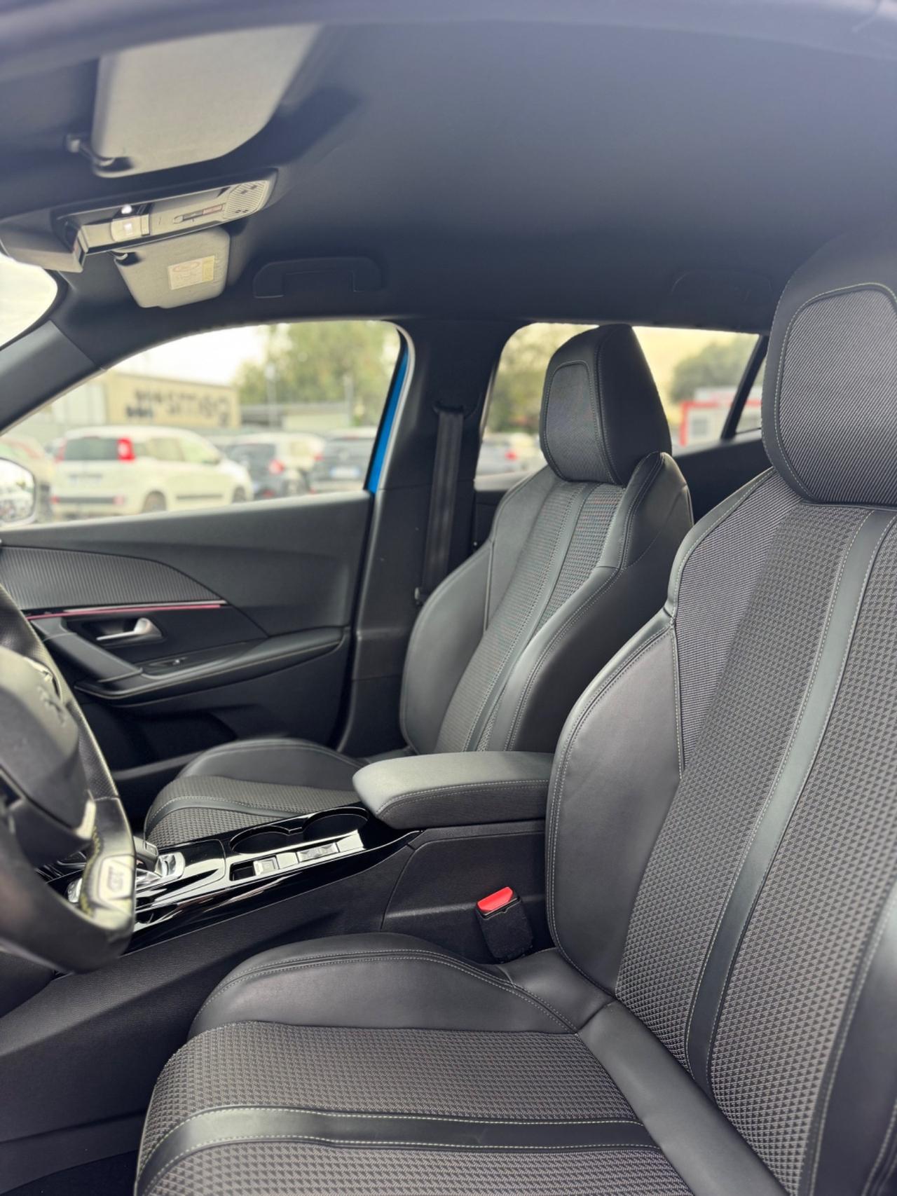 Peugeot 2008 BlueHDi 130 S&S EAT8 GT Line
